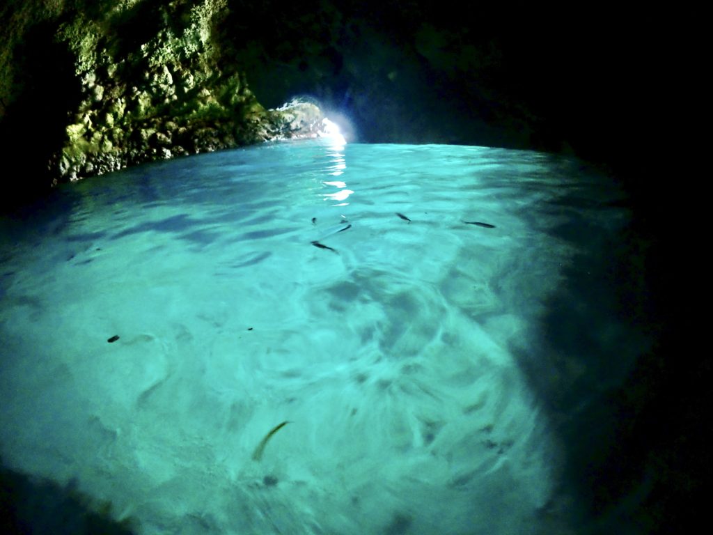 恩納村 青の洞窟