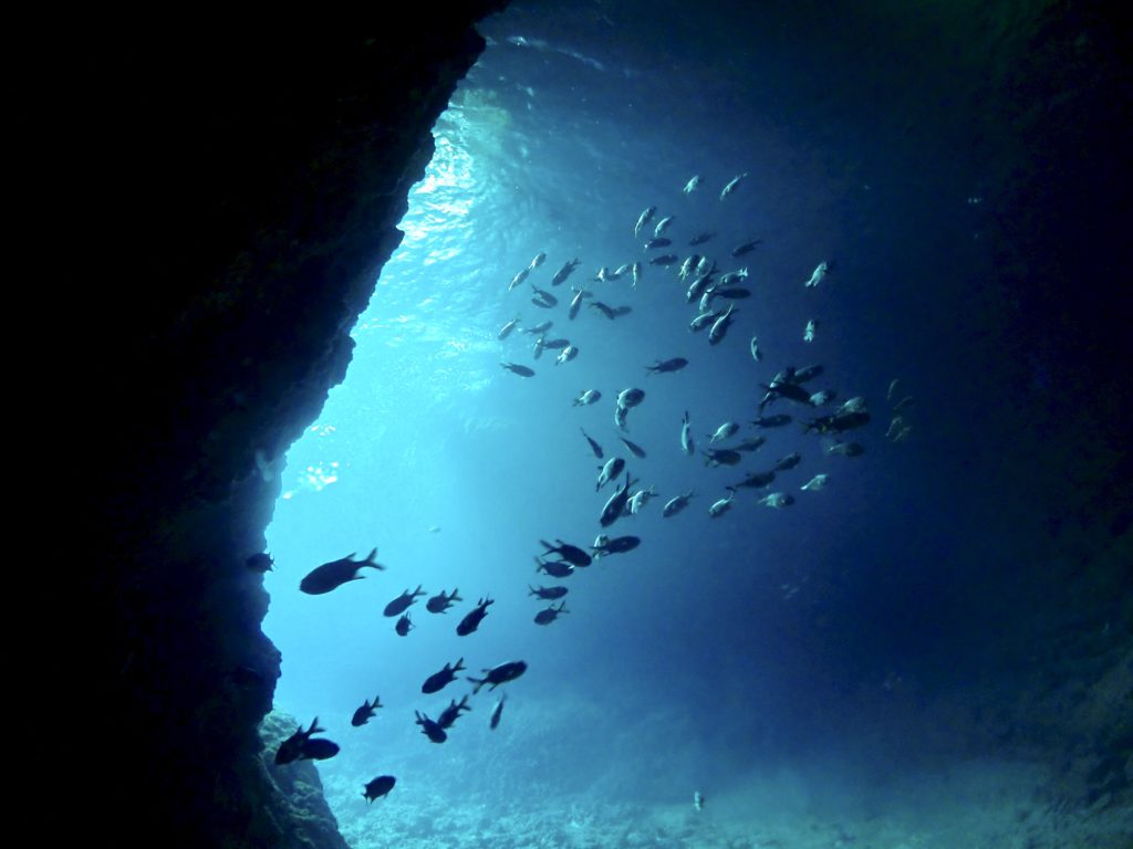 恩納村 青の洞窟