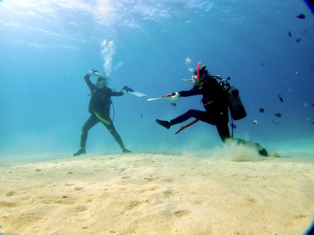 女性ダイバー　ファンダイビング