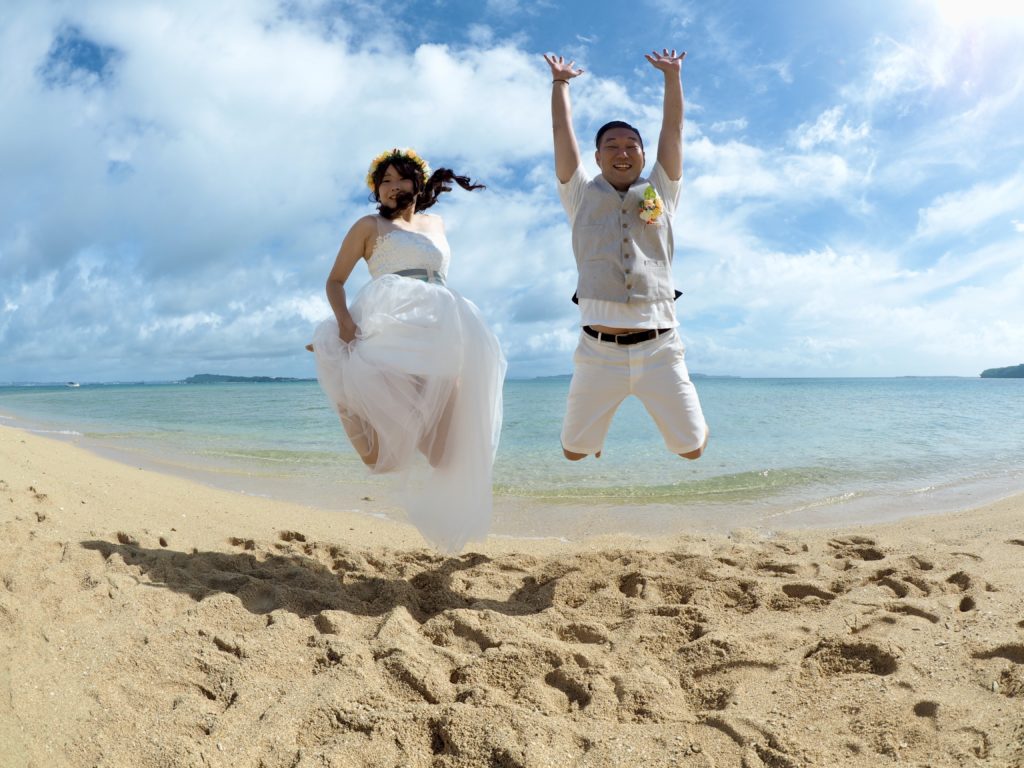 沖縄　ビーチウエディング