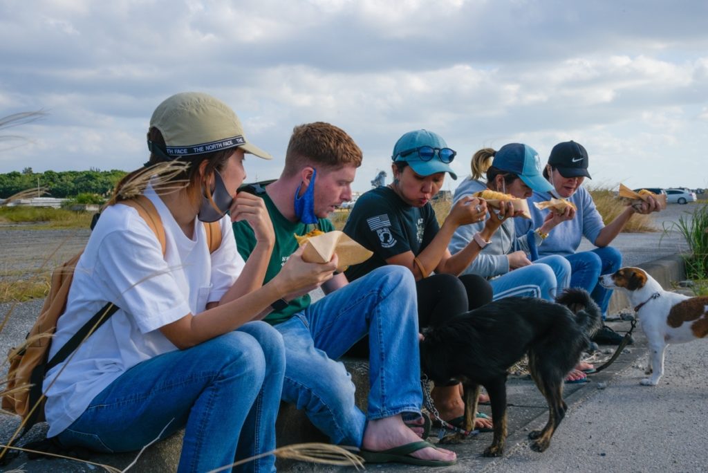 沖縄　ビーチクリーン