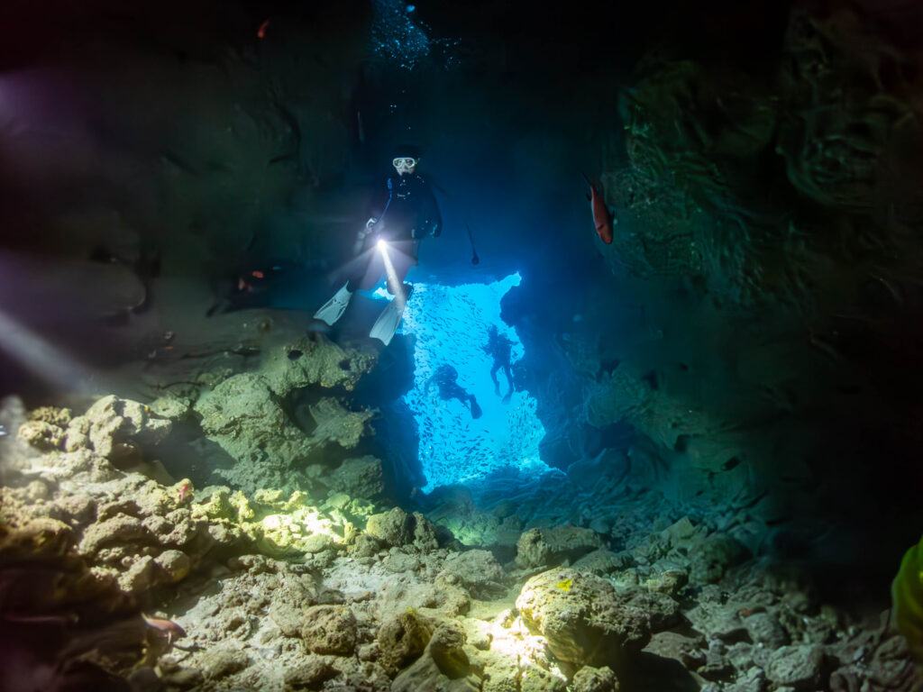 恩納村　万座ドリームホール